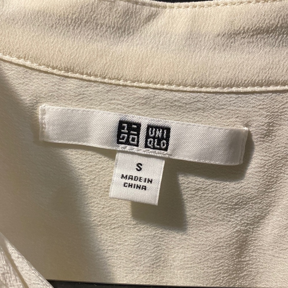 UNIQLO Cream Silk Blouse. New w/ tags.  Size S